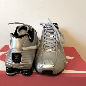 New!! Nike 6.5